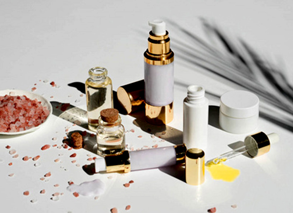 中國化妝品行業發展規模、競爭現狀及新機遇分析